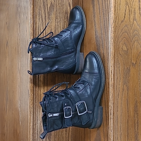 Lucky Brand Nolan Black Leather Moto Boots - Picture 5 of 10